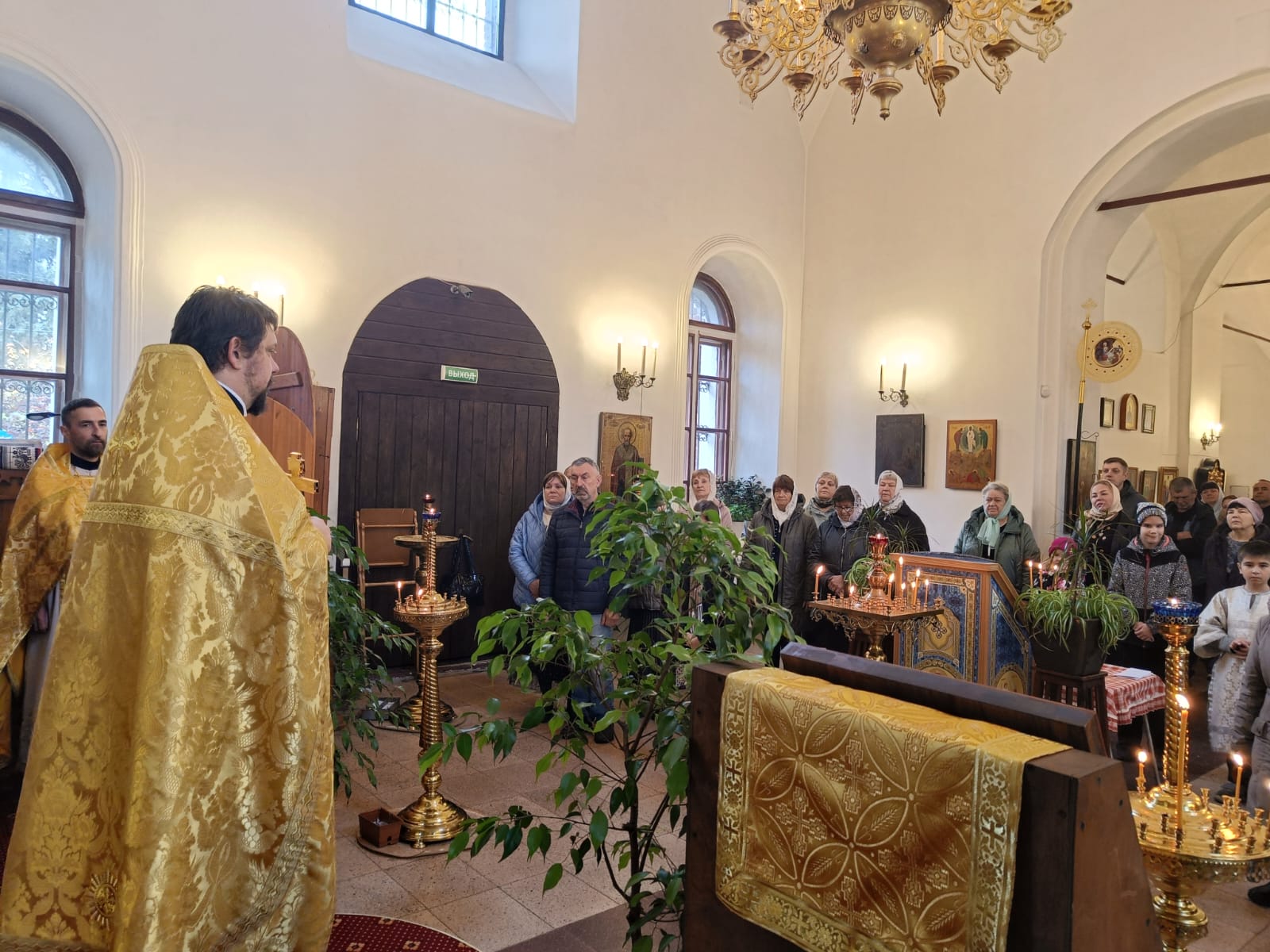 77eab538-f98b-4f17-8bb8-77c85a8713c3