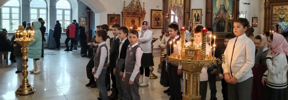 Литургия ко Дню православной молодёжи в Жуковском благочинии